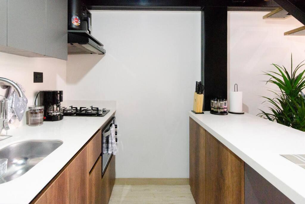Apartamento Tipo Loft Medellín Esterno foto